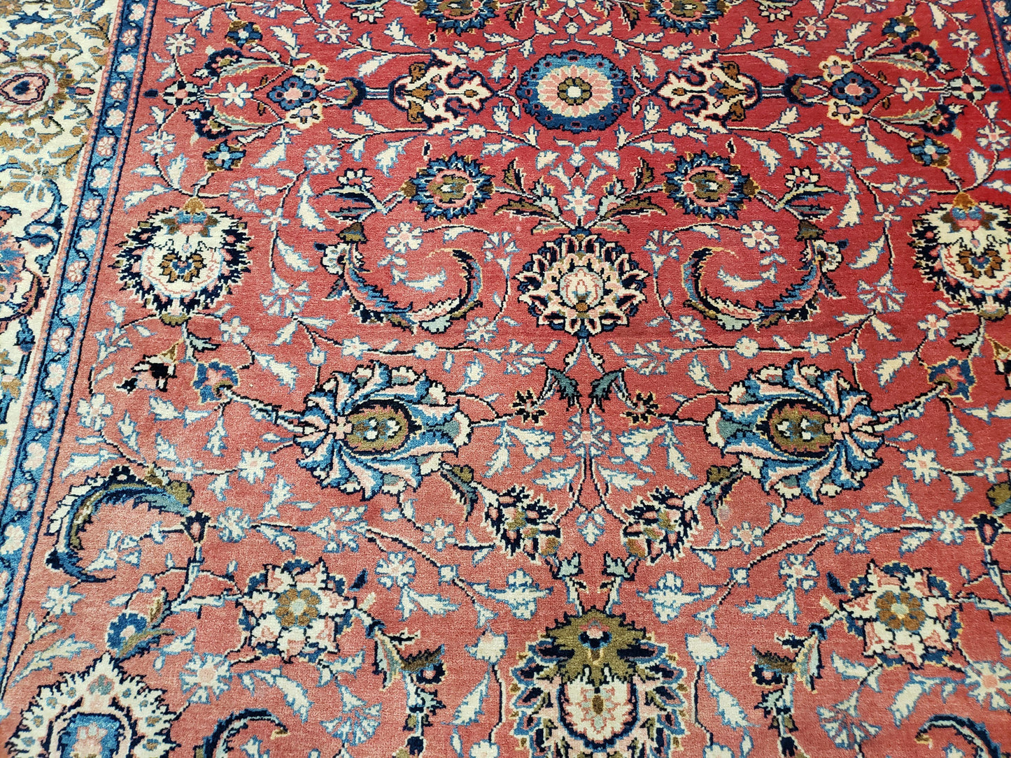 Persian Kashan Rug Semi Antique Hand Knotted Wool Red And Cream 4 Ft 8 In By 6 Ft 6 In