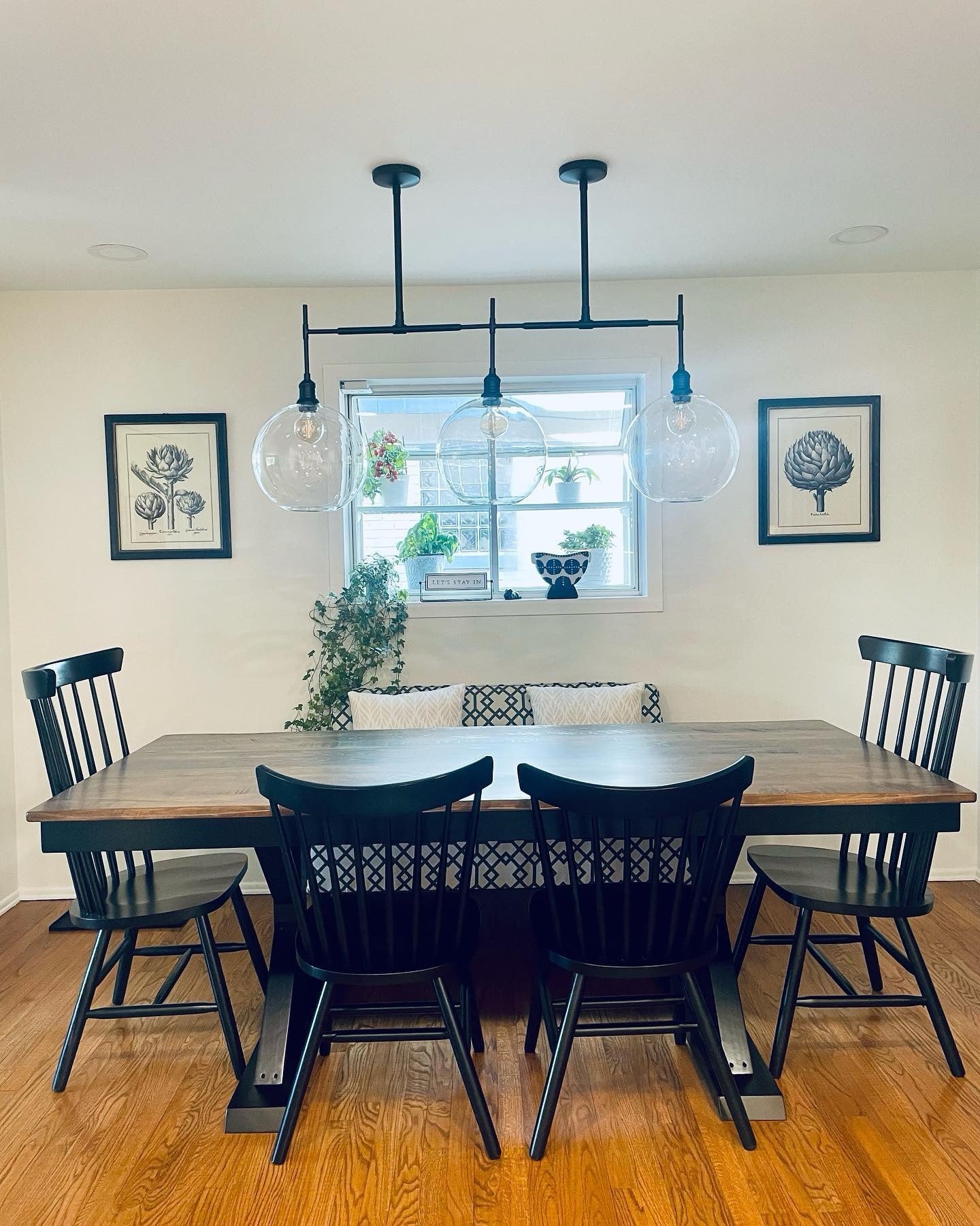 New England Windsor Chair Farmhouse Dining Chair Solid Wood Sturdy Comfort