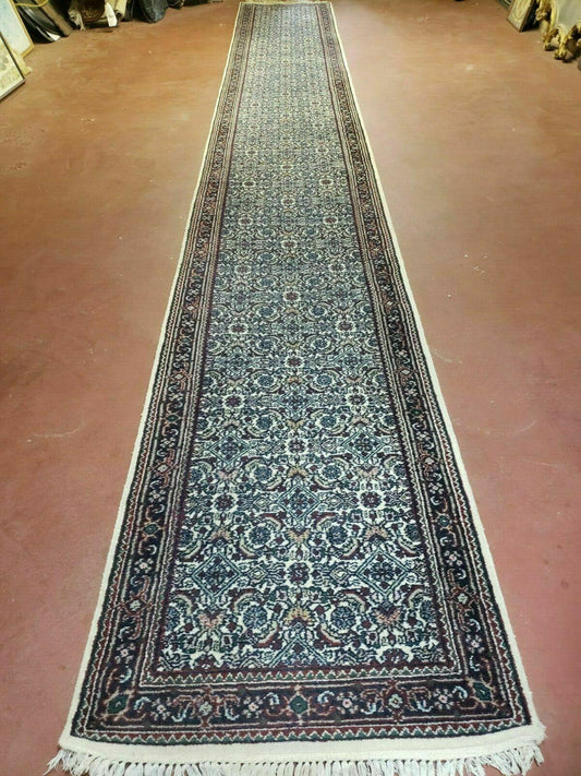 Vintage Handmade Wool Runner Rug 2 Ft 9 In By 20 Ft Ivory Oriental Indian Floral