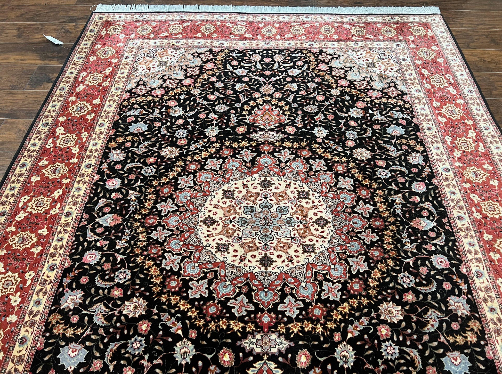  Tabriz rug