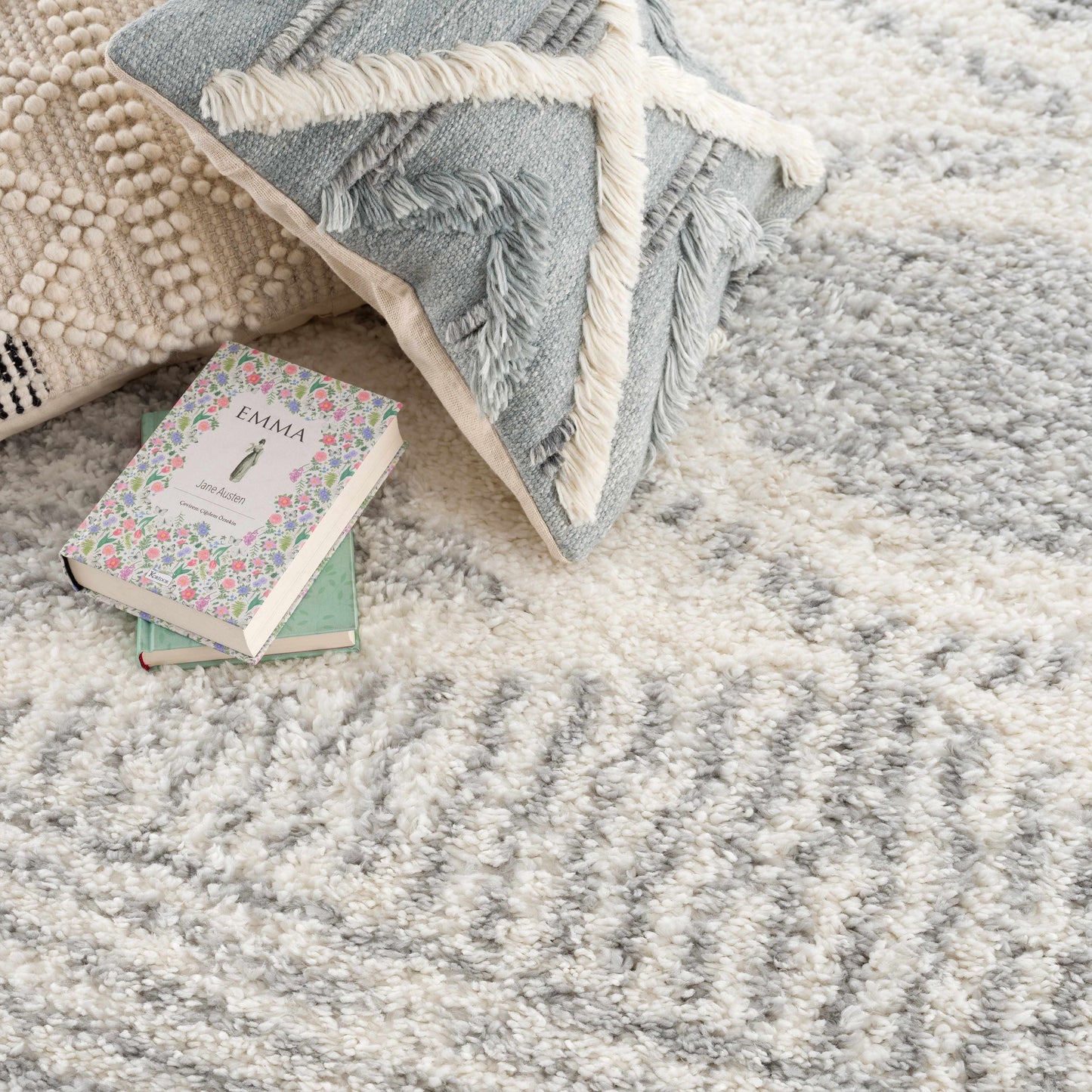 Gray Plush Area Rug - Cozy Home Decor Accent