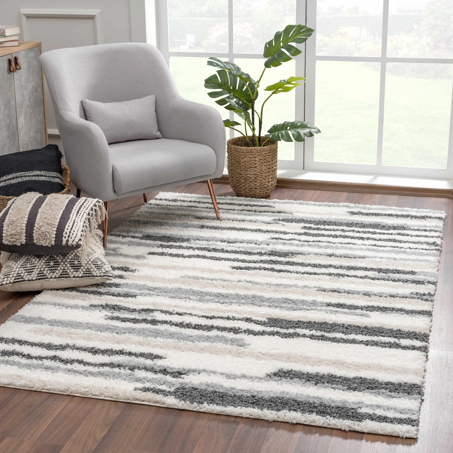 Zoya Striped Area Rug - Modern Home Décor Rug