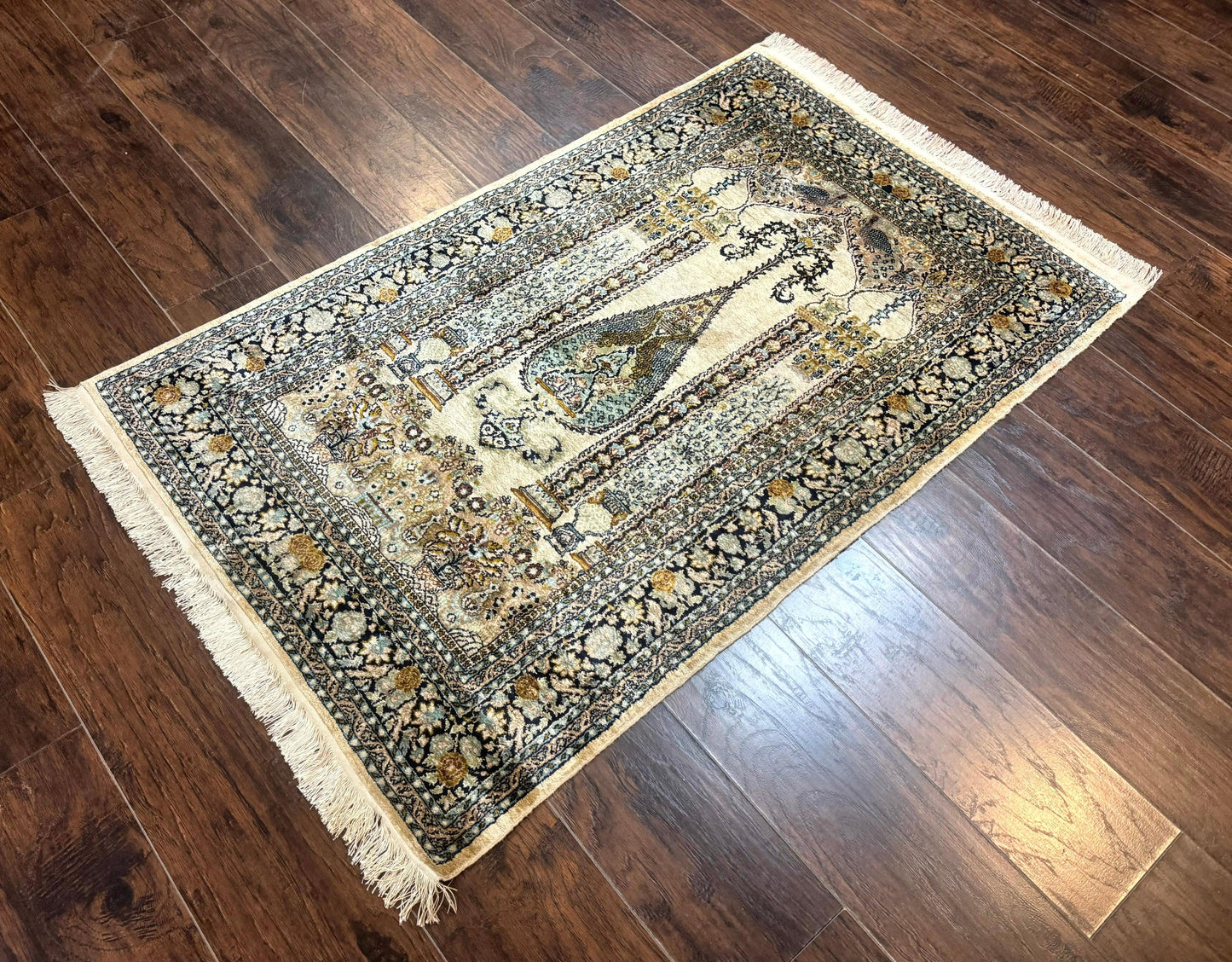 Kashmiri Silk Rug 3x4 Handmade Silk Prayer Rug 400 KPSI Premium Quality