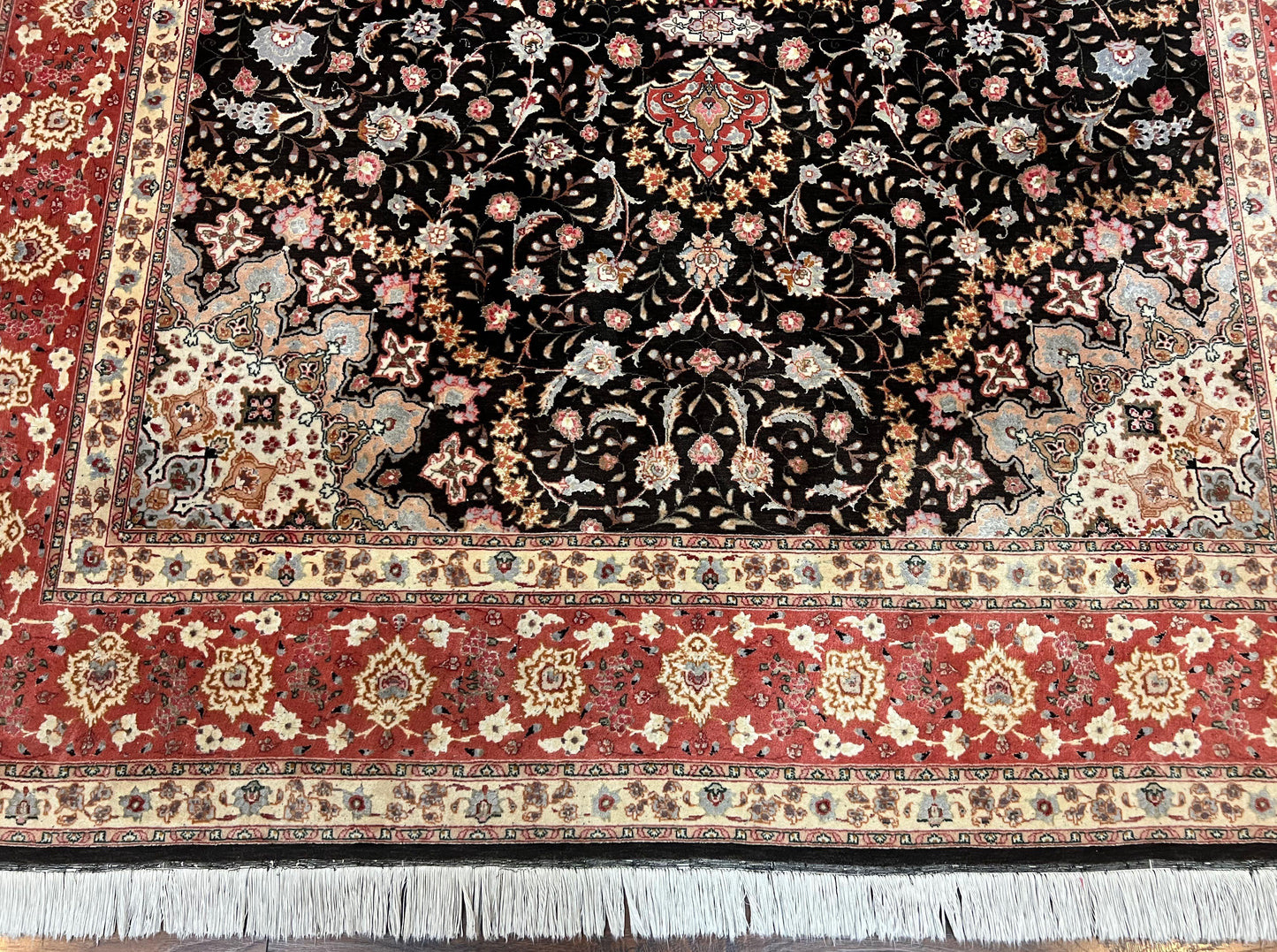 Traditional Tabriz rug design