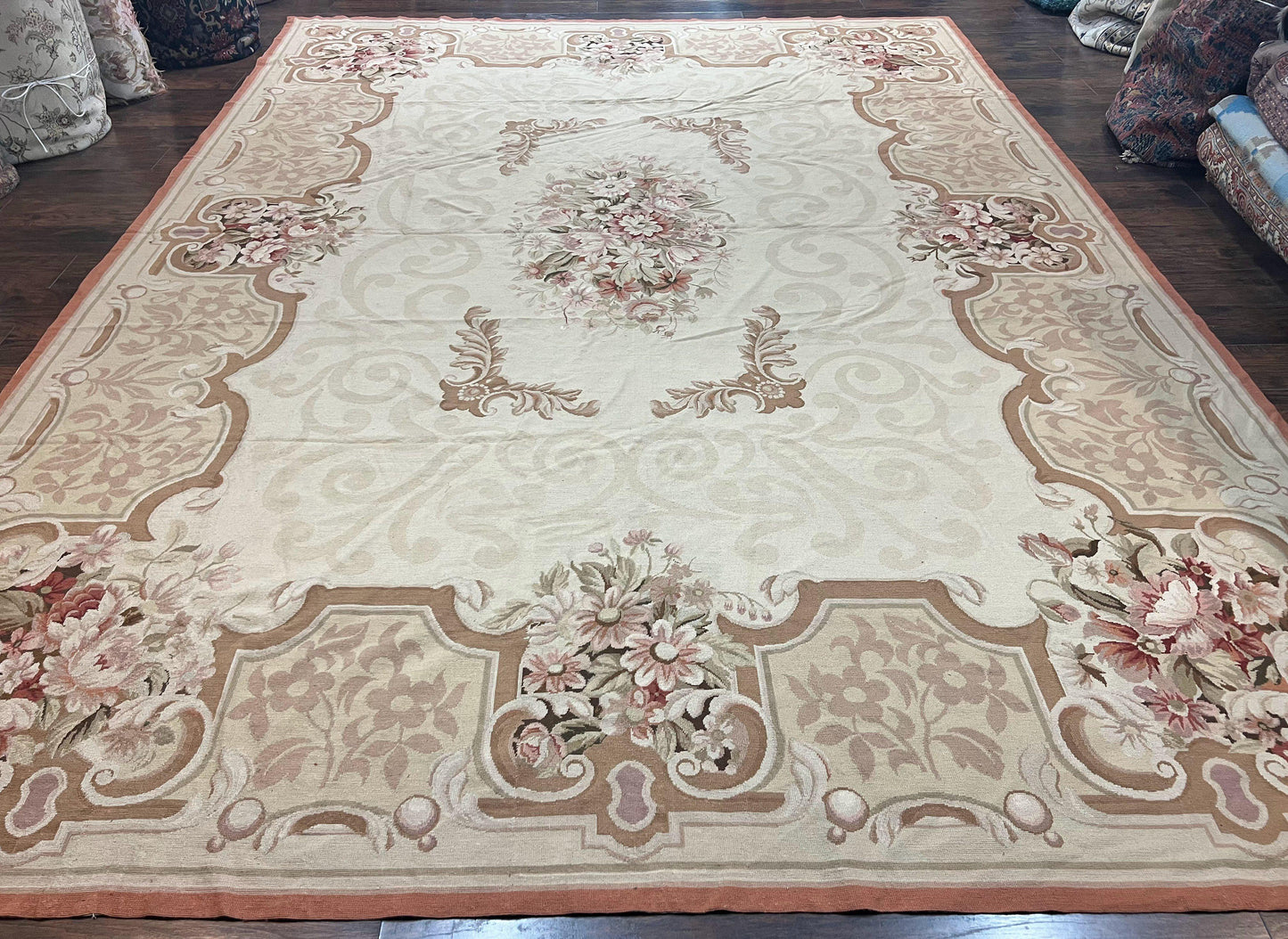Elegant Aubusson Wool Rug Handmade Vintage Carpet With European Design