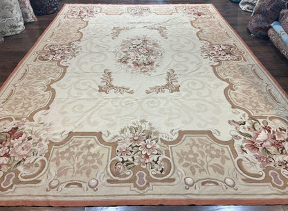 Elegant Aubusson Wool Rug Handmade Vintage Carpet With European Design