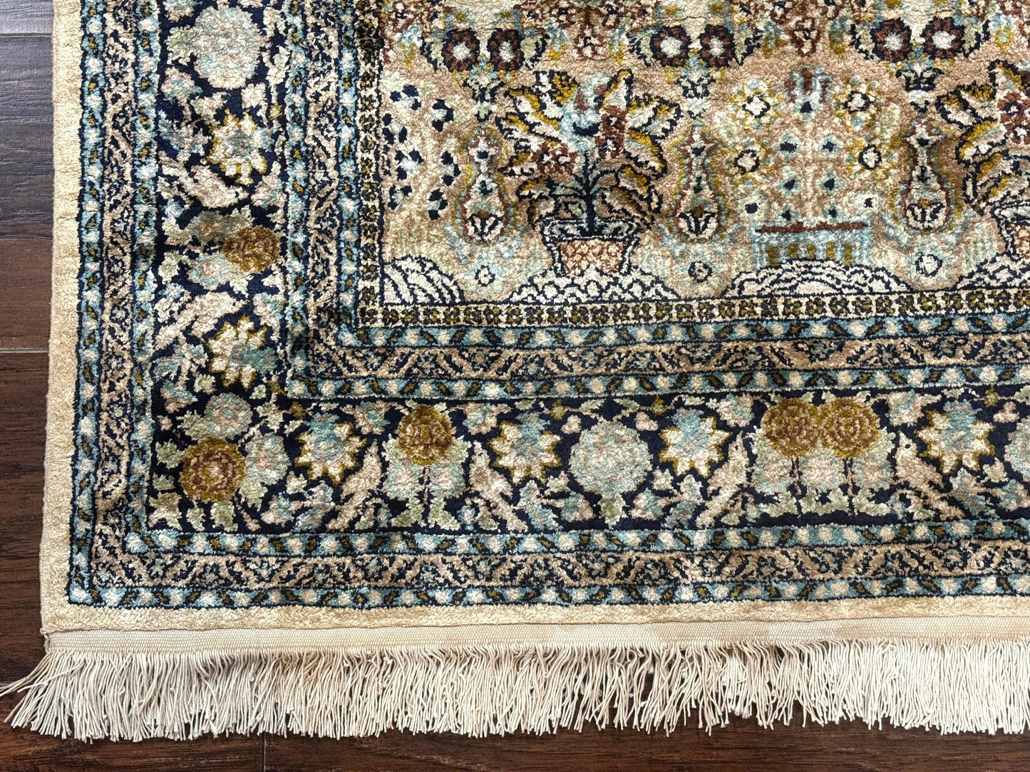 Kashmiri Silk Rug 3x4 Handmade Silk Prayer Rug 400 KPSI Premium Quality