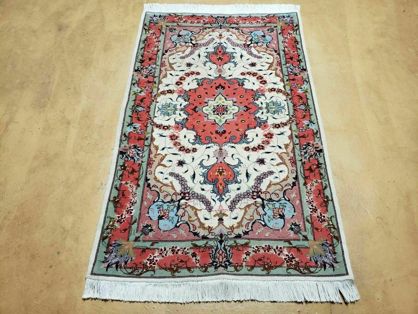 Vintage Persian Tabriz Wool Silk Rug 2.5 By 4 Ft Hand Knotted Medallion