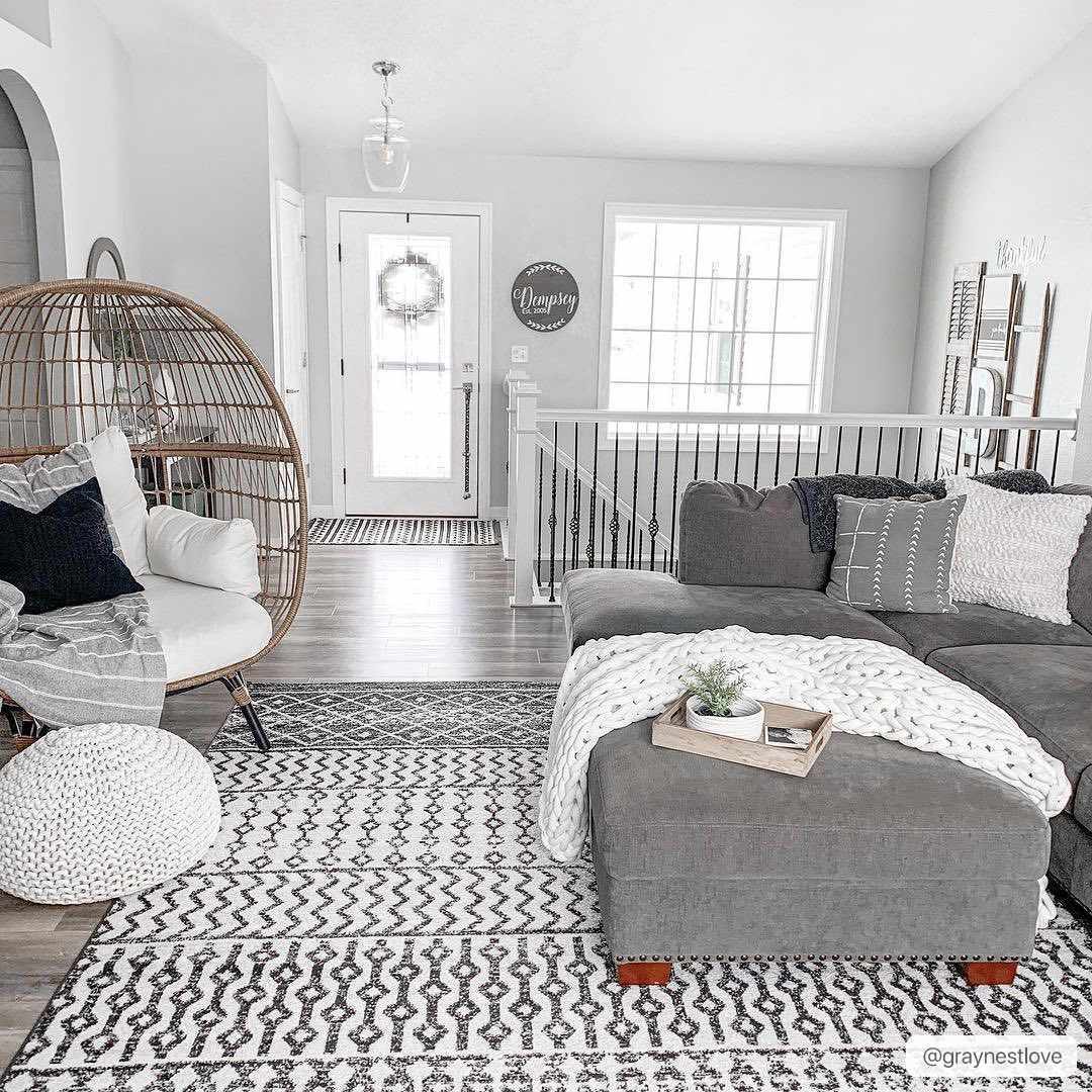 Moroccan Constantin Rug - Elegant Handcrafted Design for Cozy Spaces