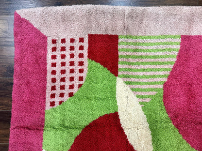 European Shag Rug 4.8 x 4.8 Modern Abstract Loomed Wool Square Rug In Green Pink Red
