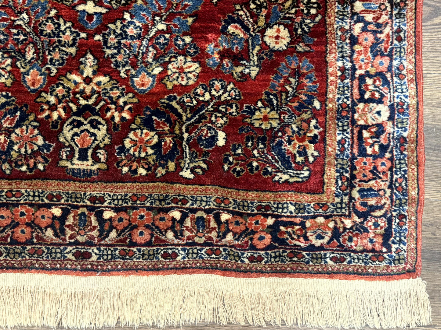 Vintage Sarouk rug