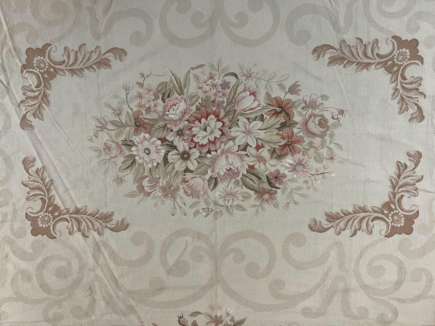 Elegant Aubusson Wool Rug Handmade Vintage Carpet With European Design