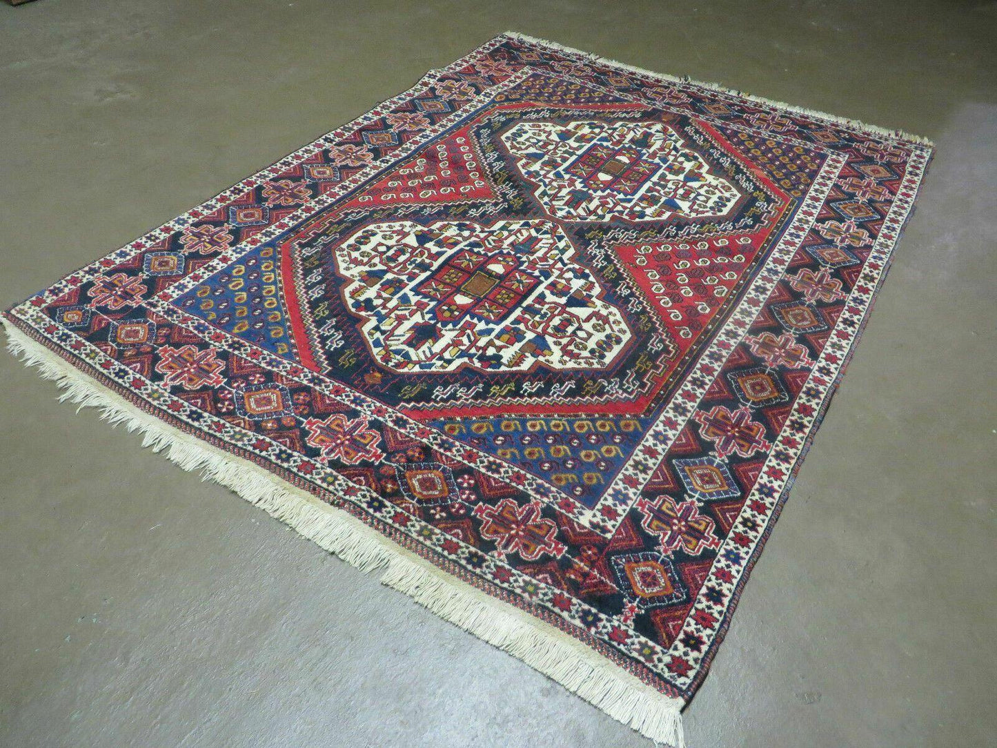 Vintage Turkish Tribal Wool Rug Medallion Hand Made 4x5 Size