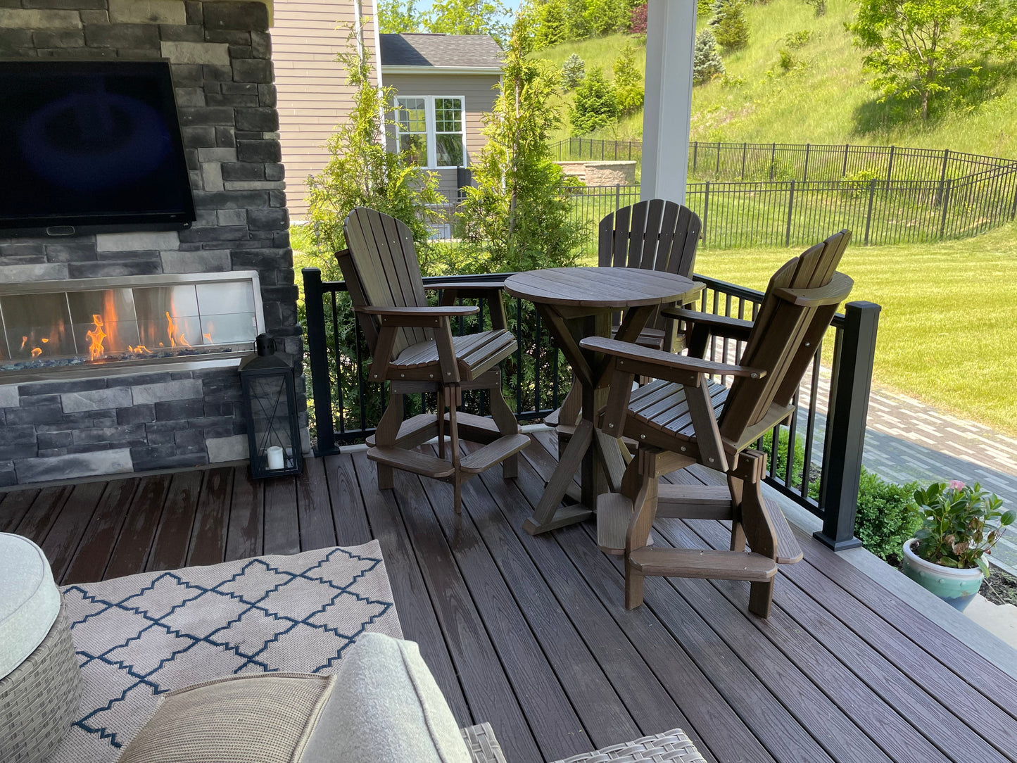 Poly lumber patio table
