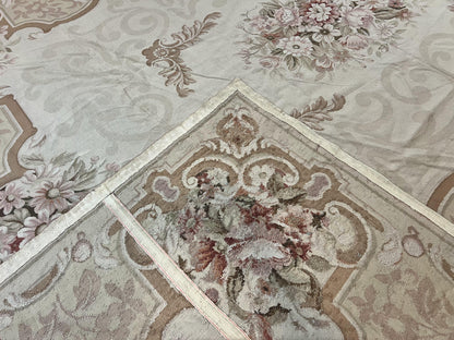 Elegant Aubusson Wool Rug Handmade Vintage Carpet With European Design