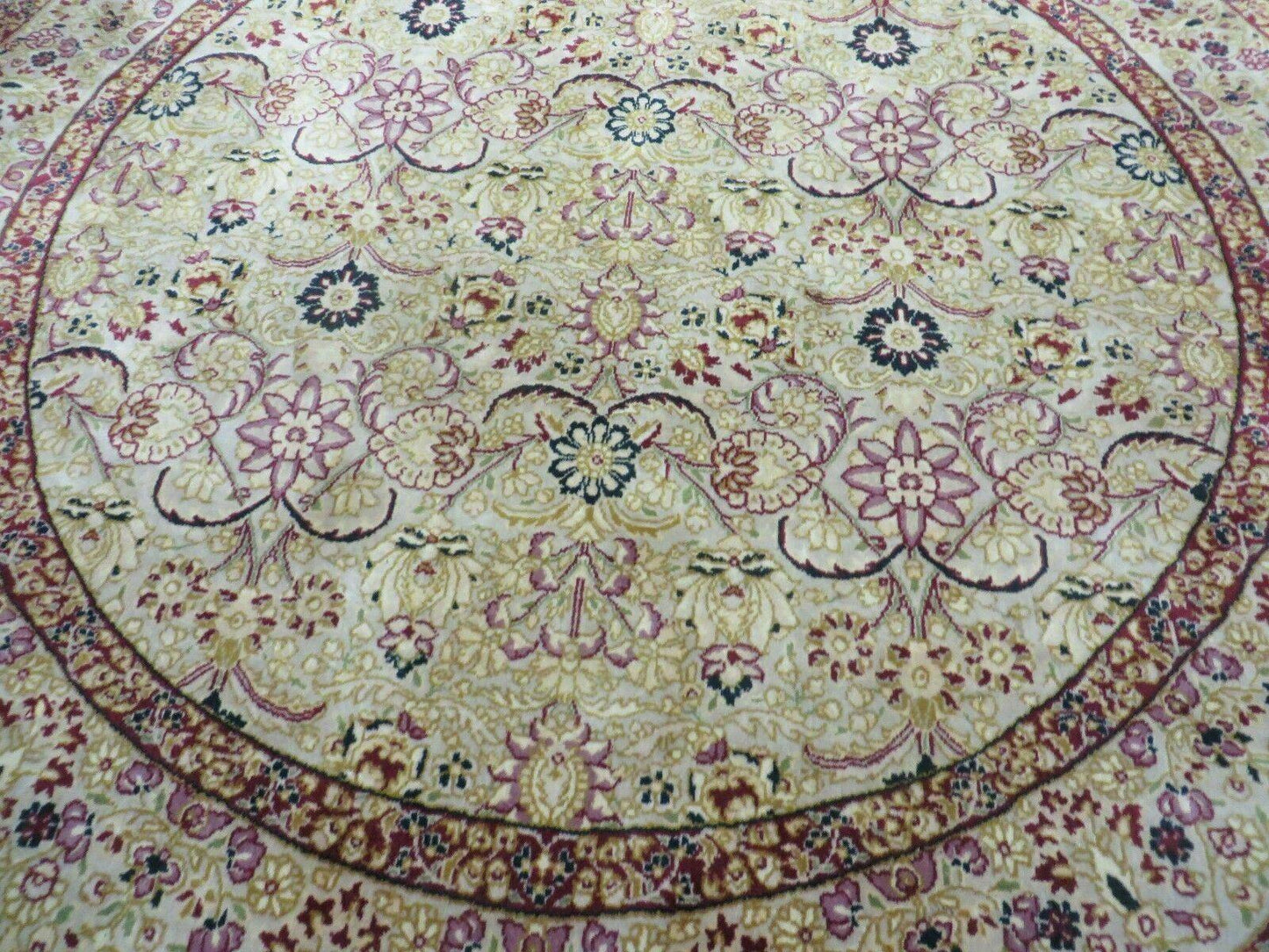Handmade Indian Wool Rug 6ft Round Silk Accent Carpet With Rich Colors