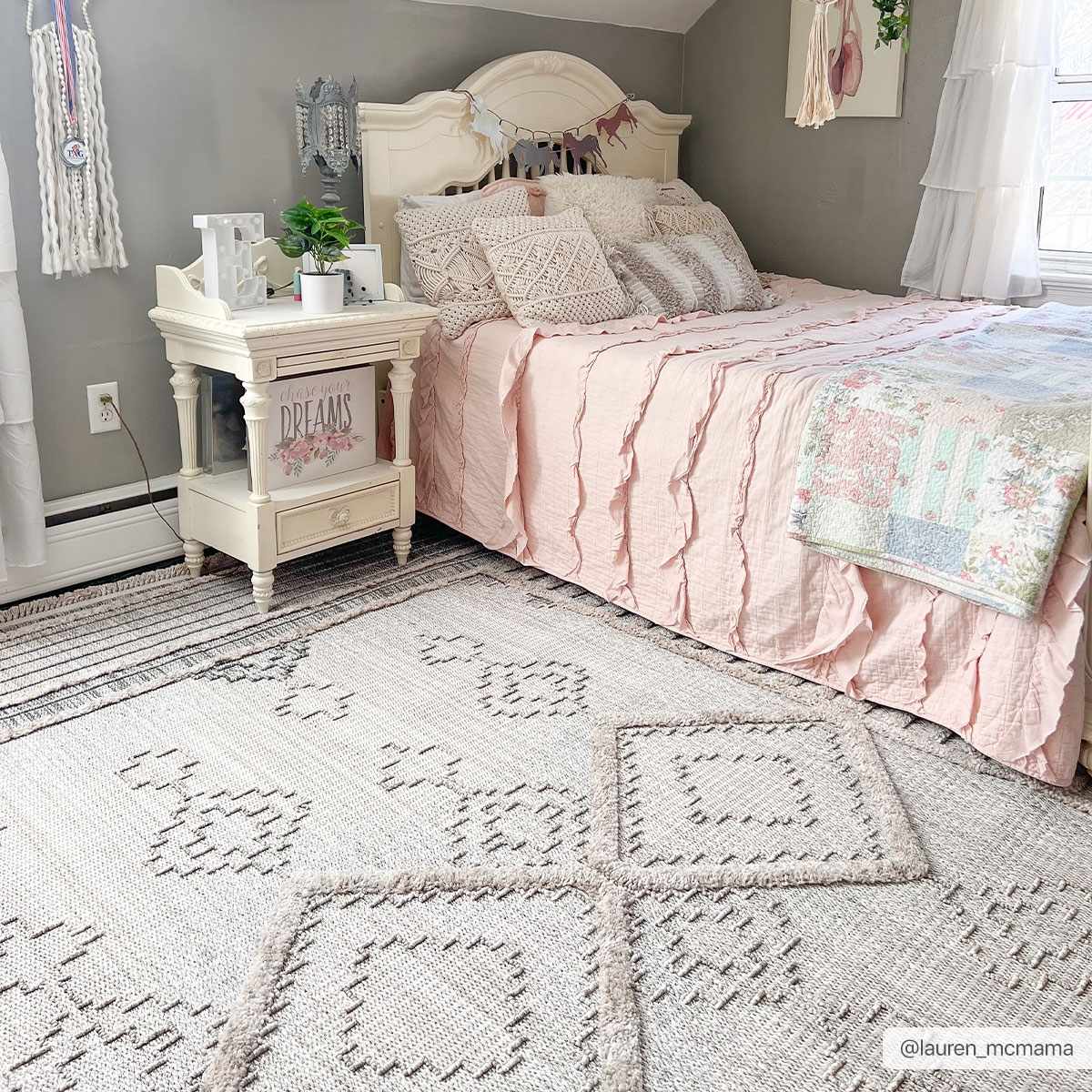 Rustic Area Rug - Amaga Collection for Cozy Home Decor