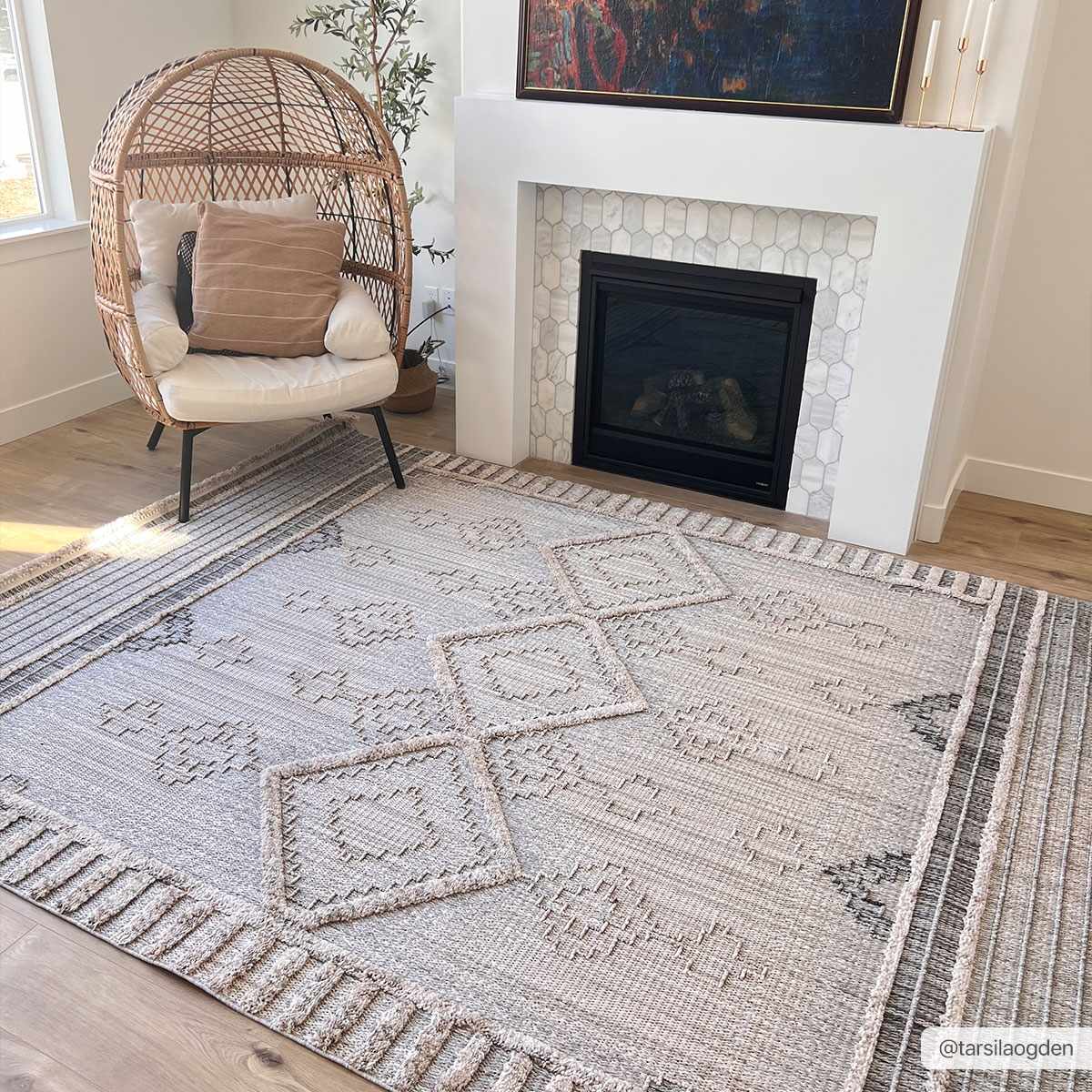 Rustic Area Rug - Amaga Collection for Cozy Home Decor