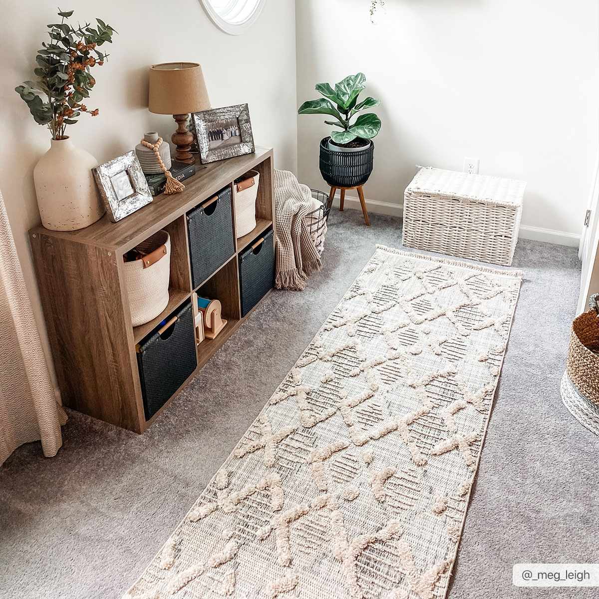 Rustic High-Low Area Rug - Cozy Home Décor Accent