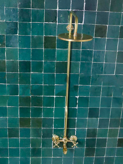 Bathtub brass faucet