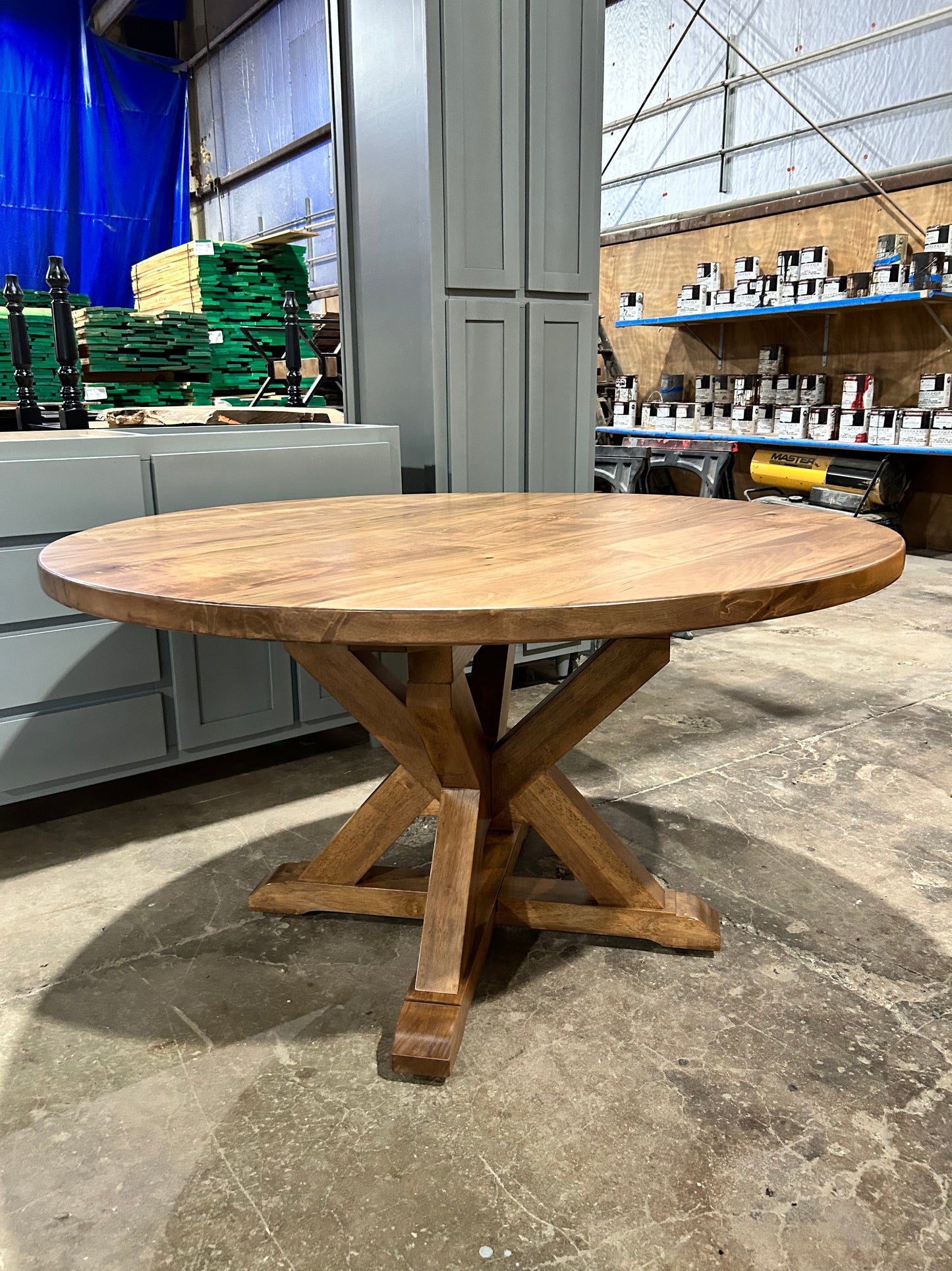 Round  Dining  table