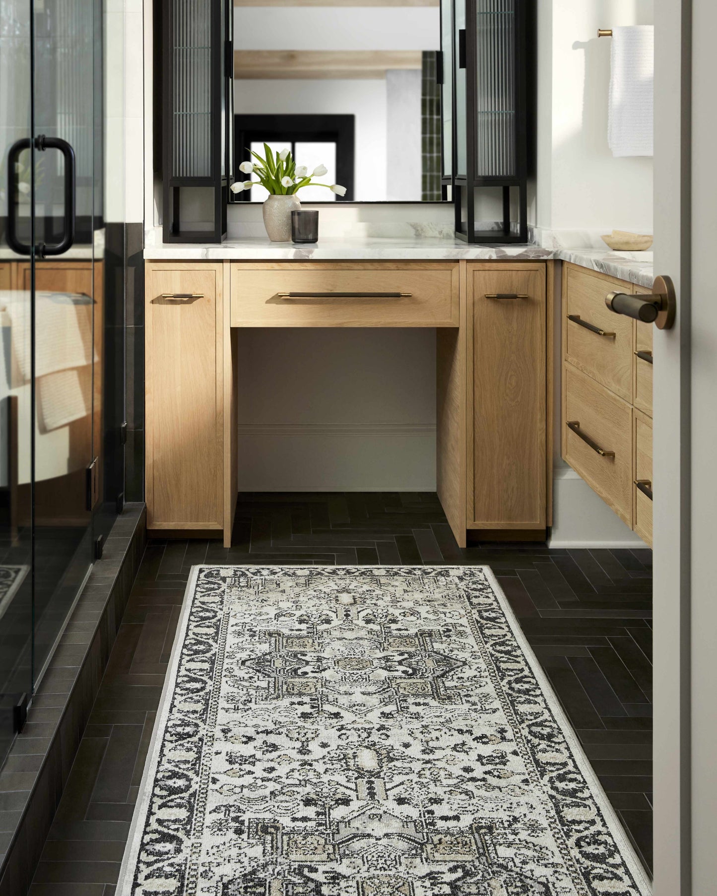 Washable Area Rug - Stylish Durable Easy Clean Rug for Any Room