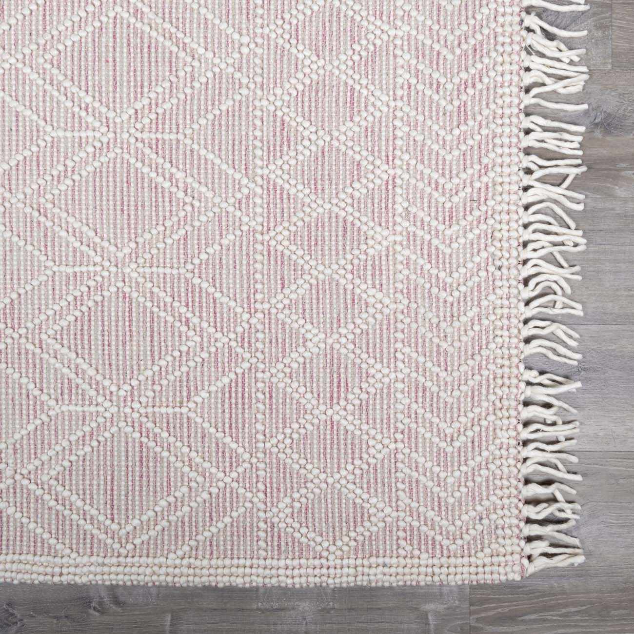 Pink accent rug
