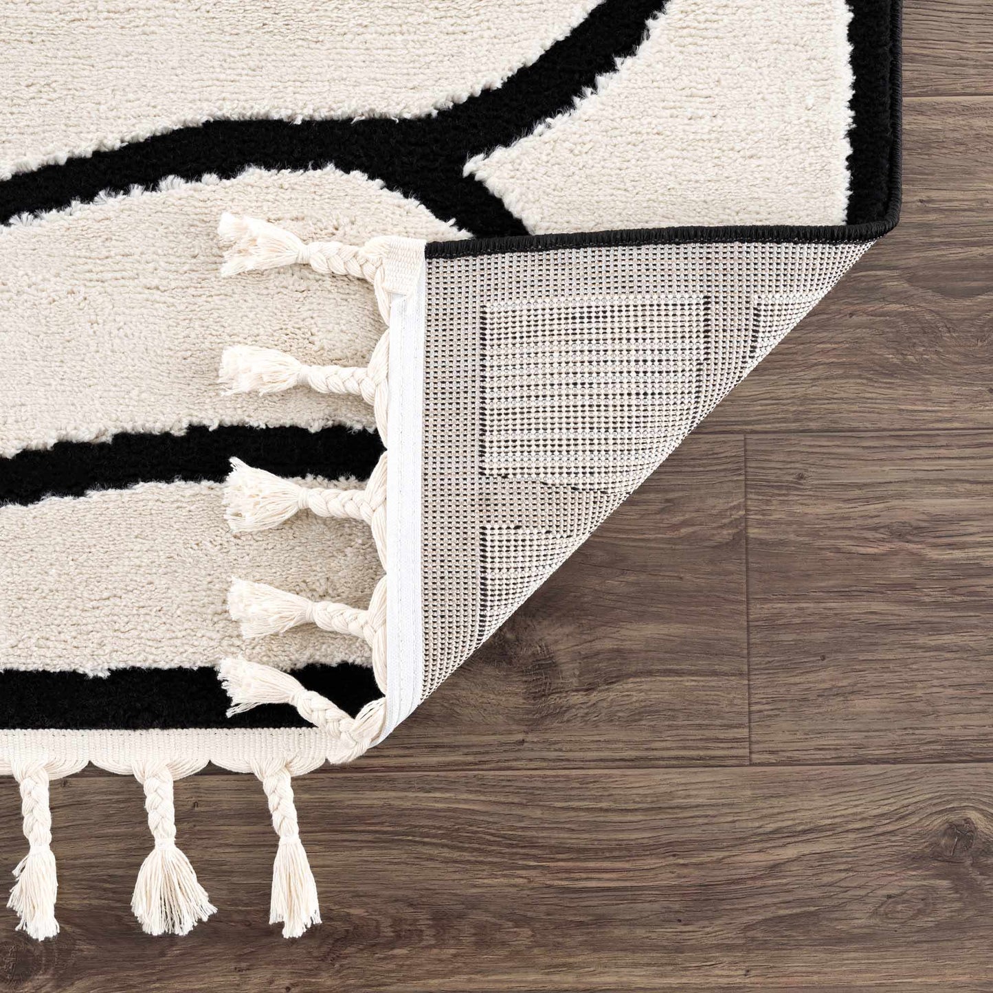 Geometric Area Rug - Azana Black White Modern Home Décor