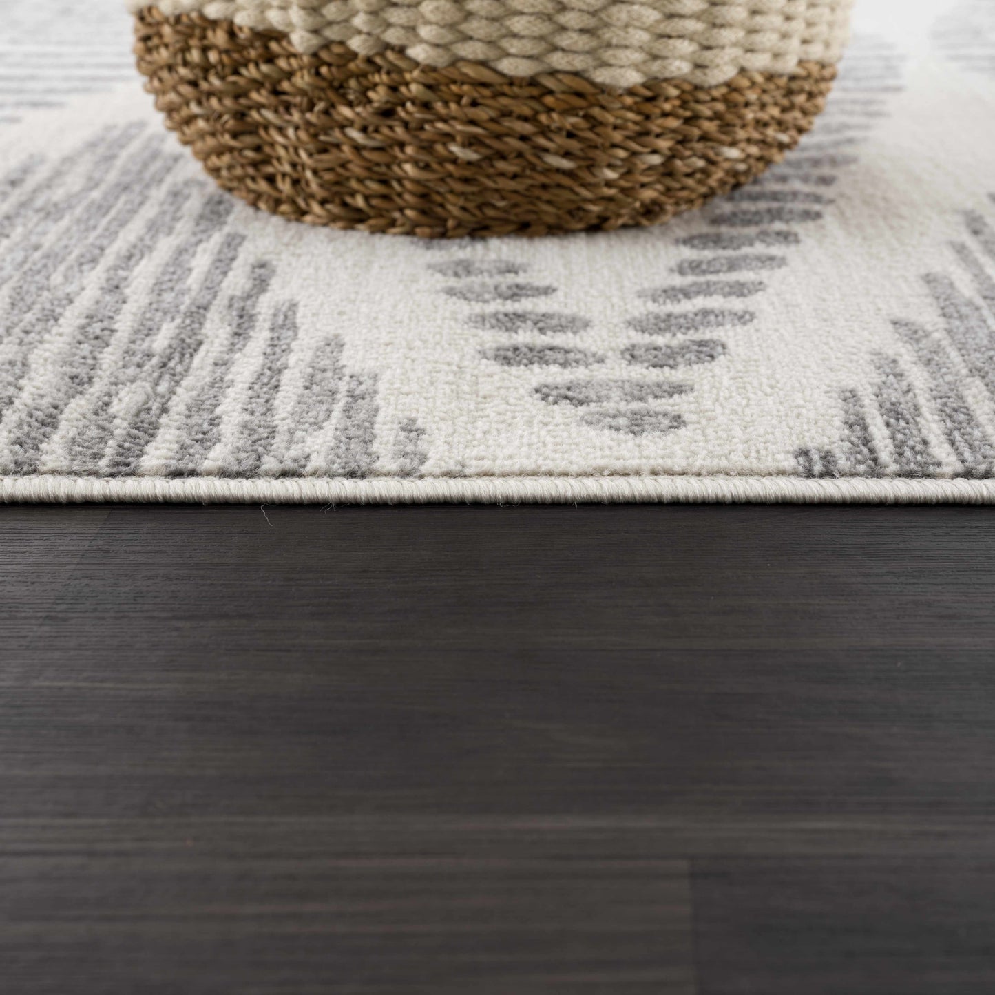 Ivory Tigris Area Rug - Elegant Modern Design for Contemporary Spaces