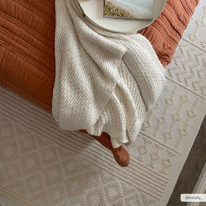 Washable White Area Rug - Stylish Drago Design for Modern Homes