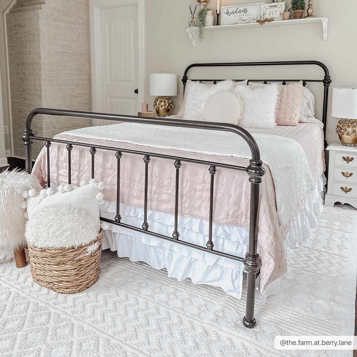 Washable White Area Rug - Stylish Drago Design for Modern Homes