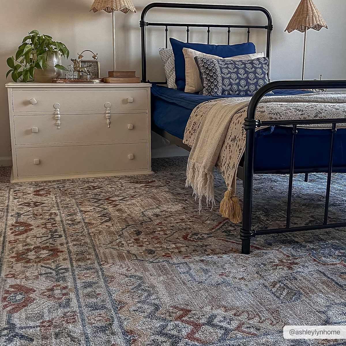 Washable Flat Pile Area Rug - Stylish  Easy to Clean