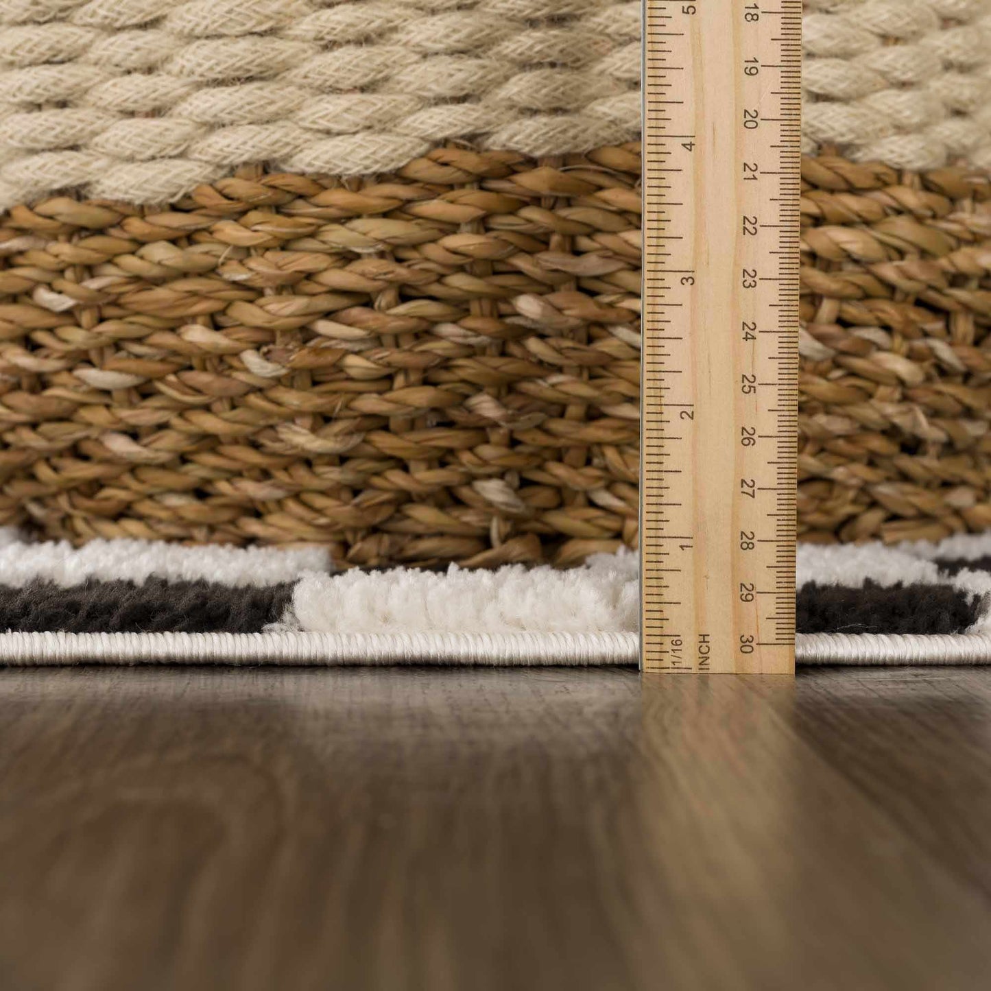 Checkered Area Rug - Stylish Black and White Geometric Floor Decor