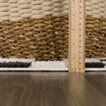 Checkered Area Rug - Stylish Black and White Geometric Floor Decor