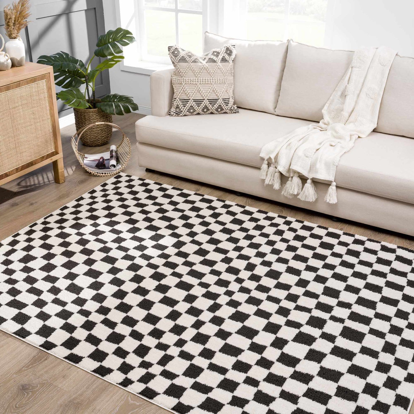 Checkered Area Rug - Stylish Black and White Geometric Floor Decor