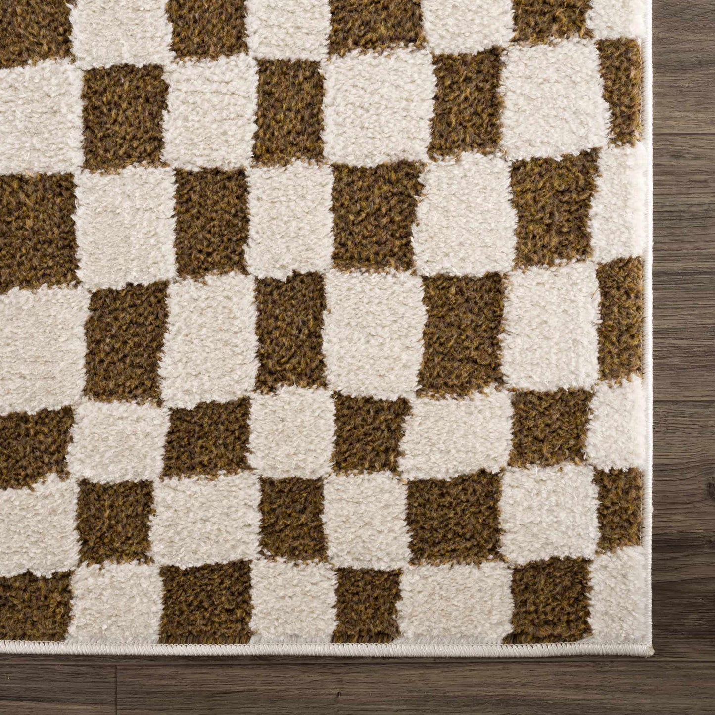 Brown Checkered Area Rug - Cozy Home Décor Accent