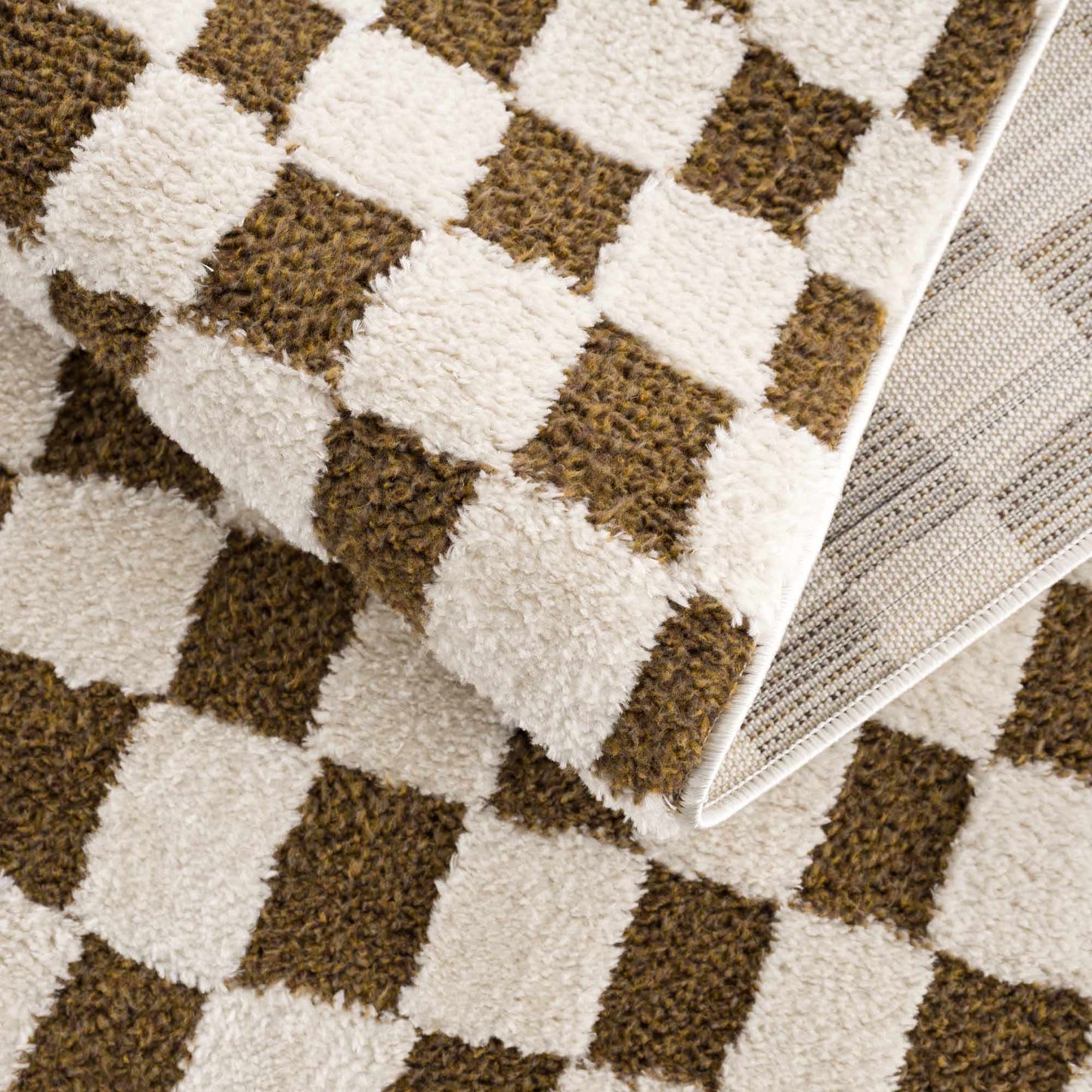 Brown Checkered Area Rug - Cozy Home Décor Accent