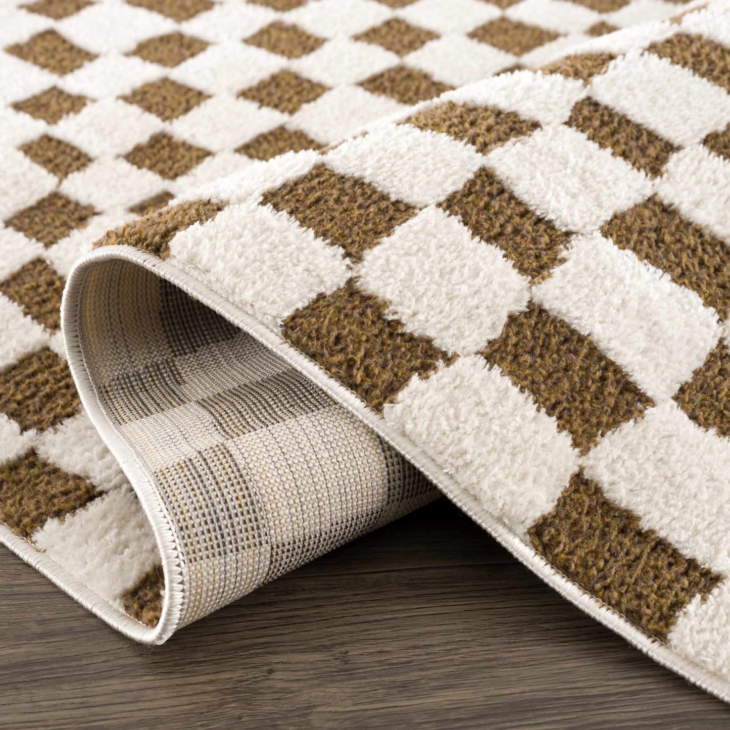 Brown Checkered Area Rug - Cozy Home Décor Accent