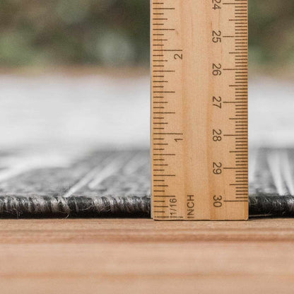 Frankville Performance Rug - Black and White All-Over Design for Stylish Interiors