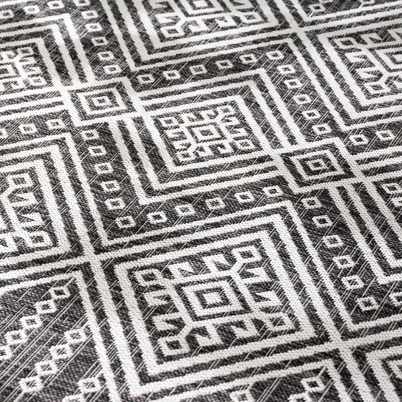 Frankville Performance Rug - Black and White All-Over Design for Stylish Interiors