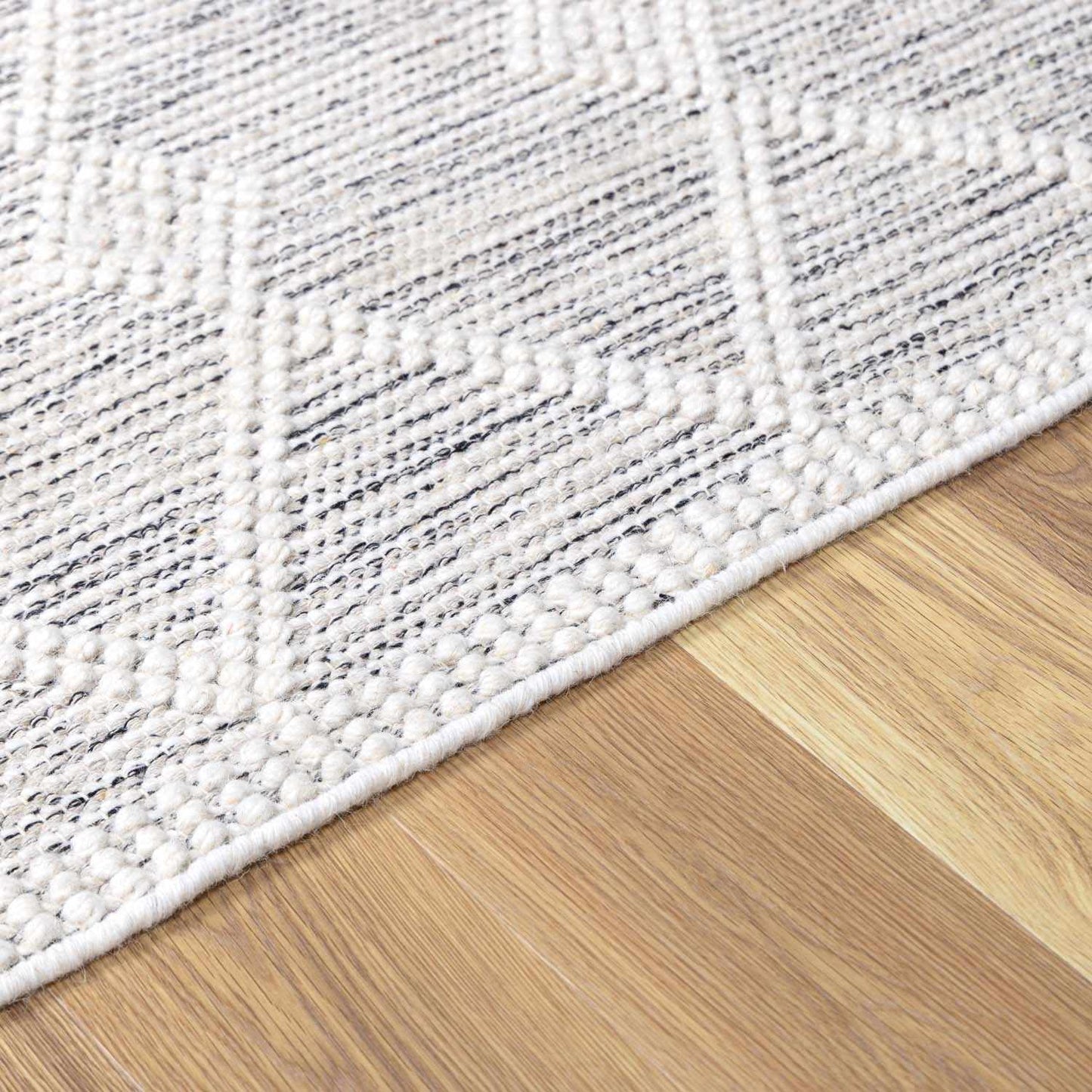 Whittington Wool Area Rug - Luxurious Soft Area Rug for Timeless Home Style
