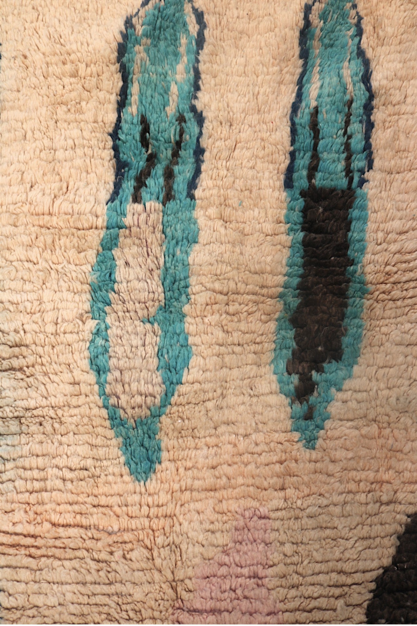 Hafna Berber Moroccan Rug – Abstract Wool Art