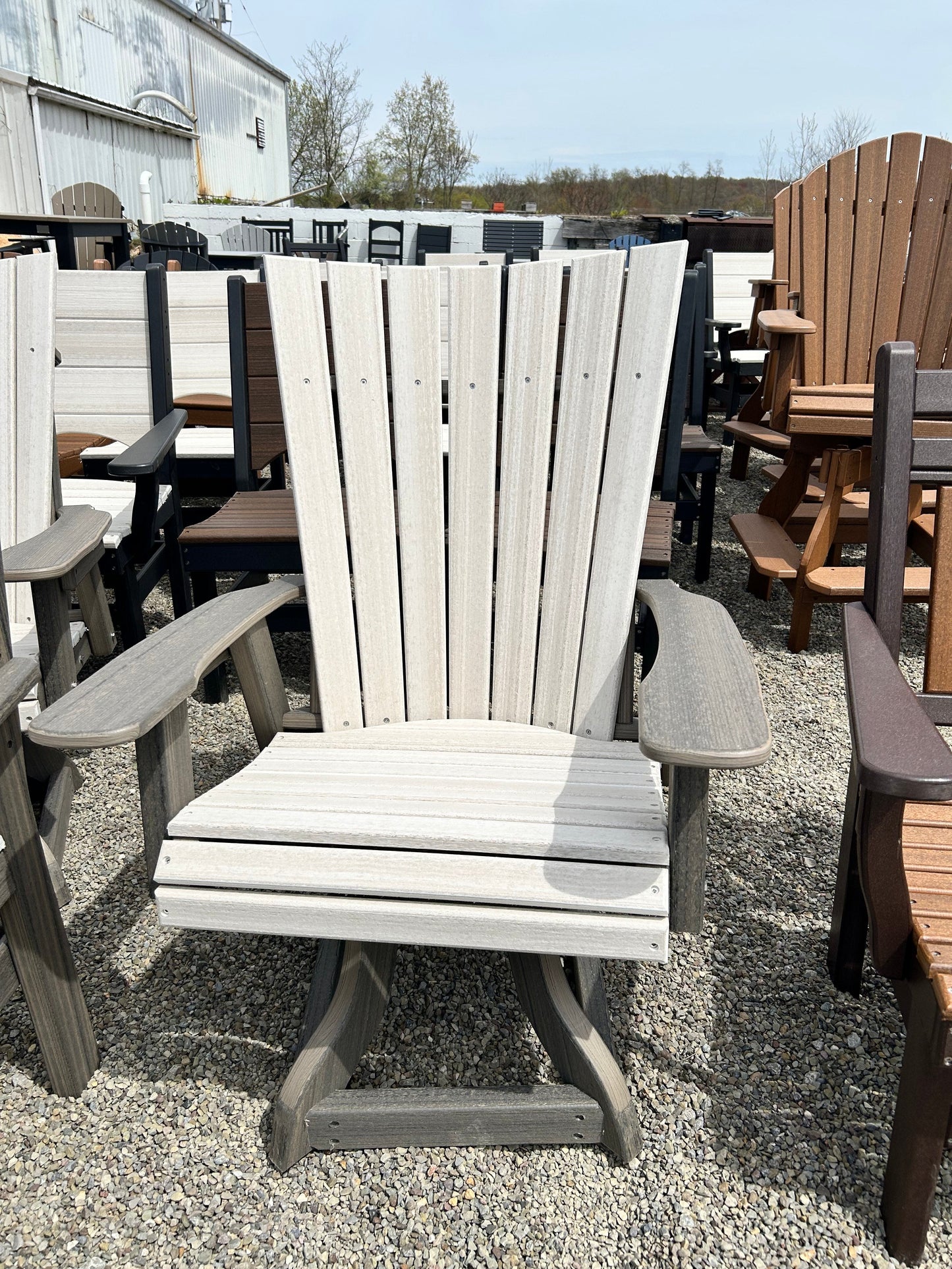 New England Style Swivel Chair With Arms Outdoor Patio Lounge