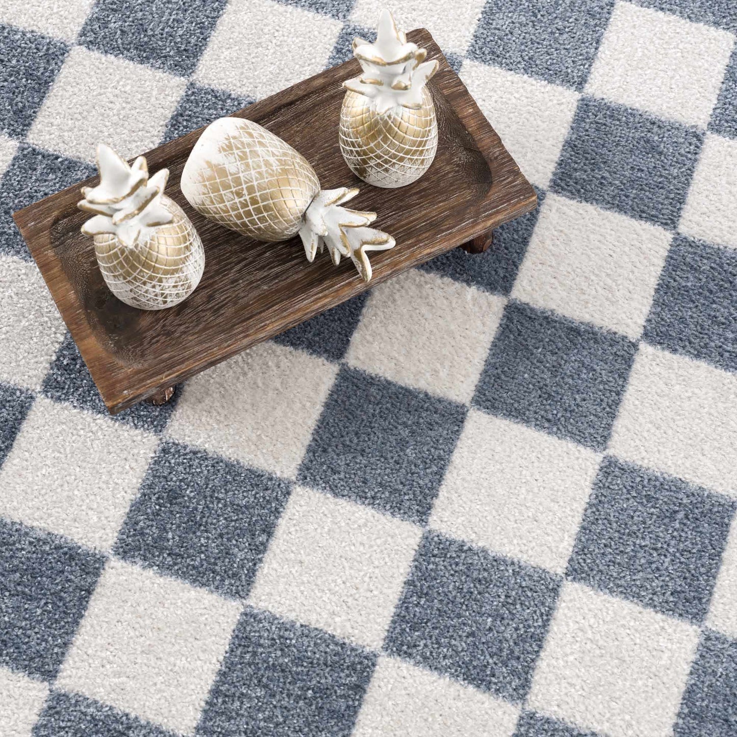 Checkered Washable Area Rug - Stylish Durable Floor Covering