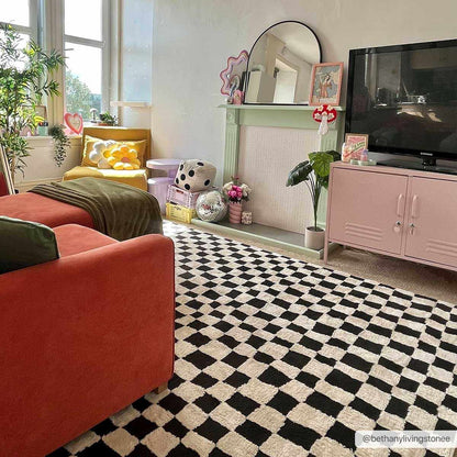 Checkered Area Rug - Stylish Black and White Geometric Floor Decor