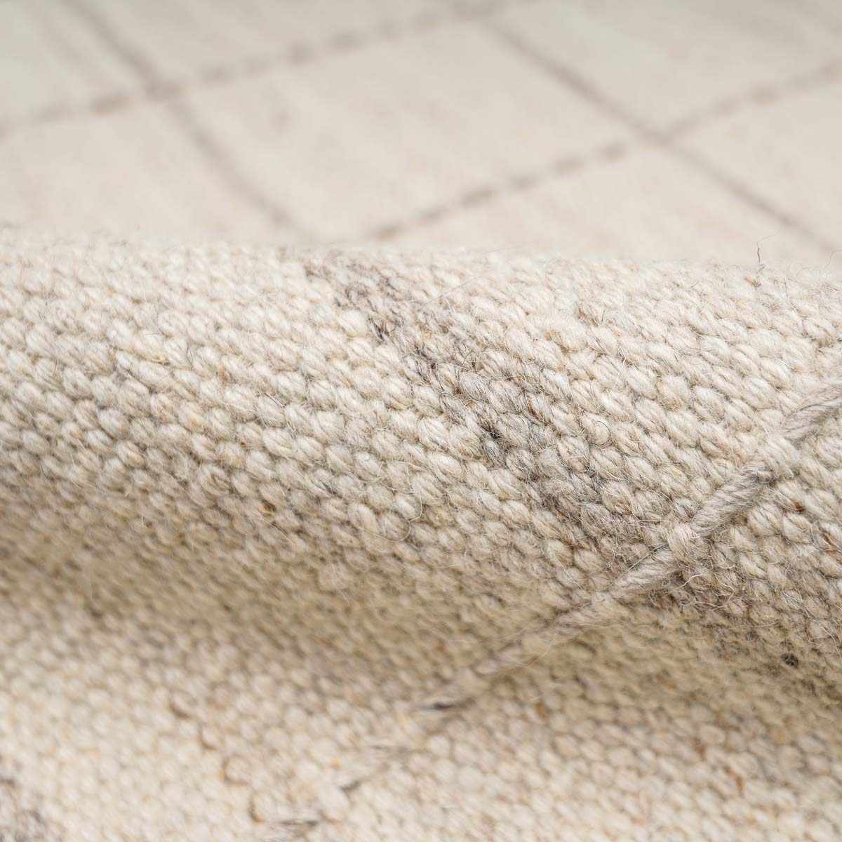 Checkered Wool Rug - Cream Cozy Home Decor