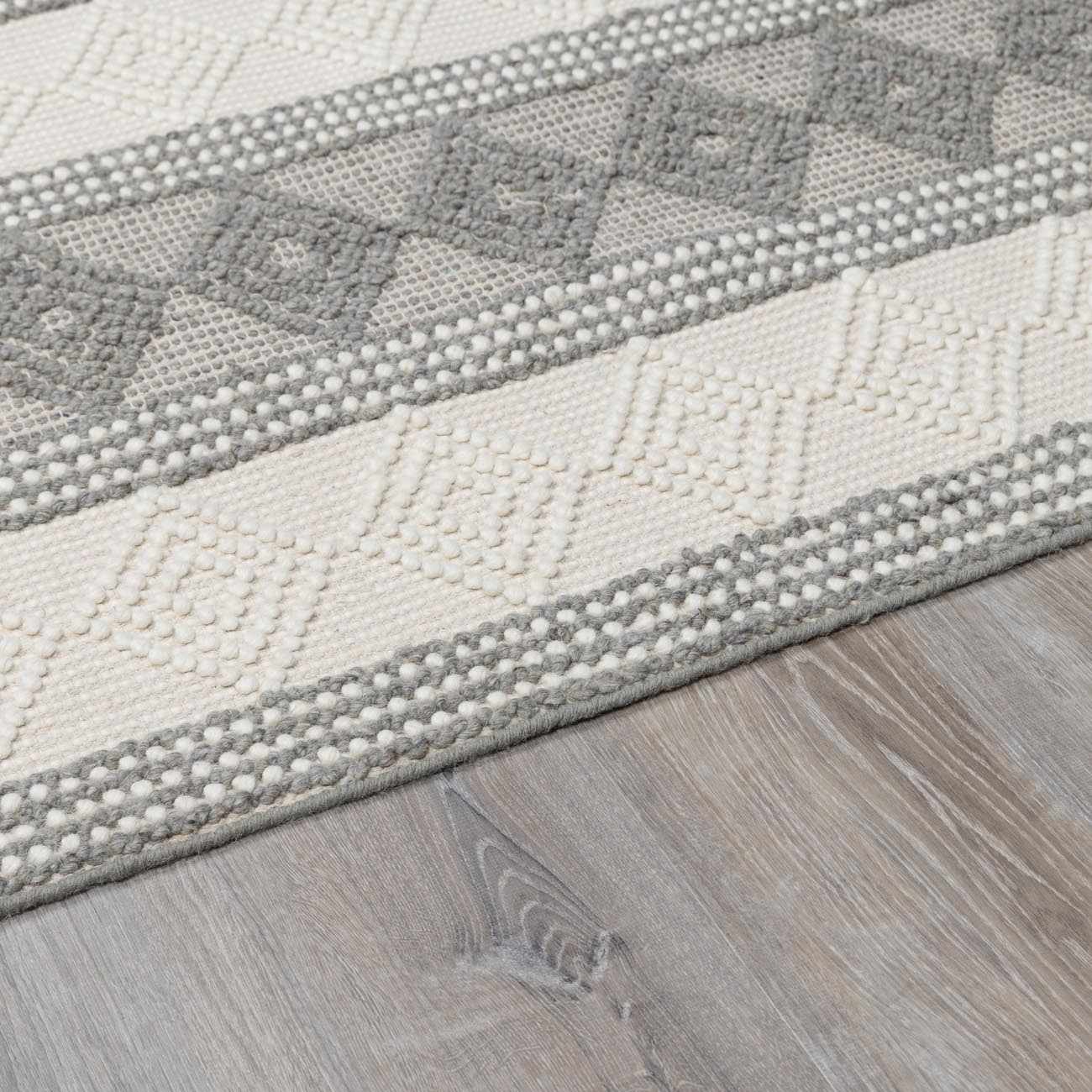 Mineola Wool Area Rug - Soft Durable Stylish Floor Covering