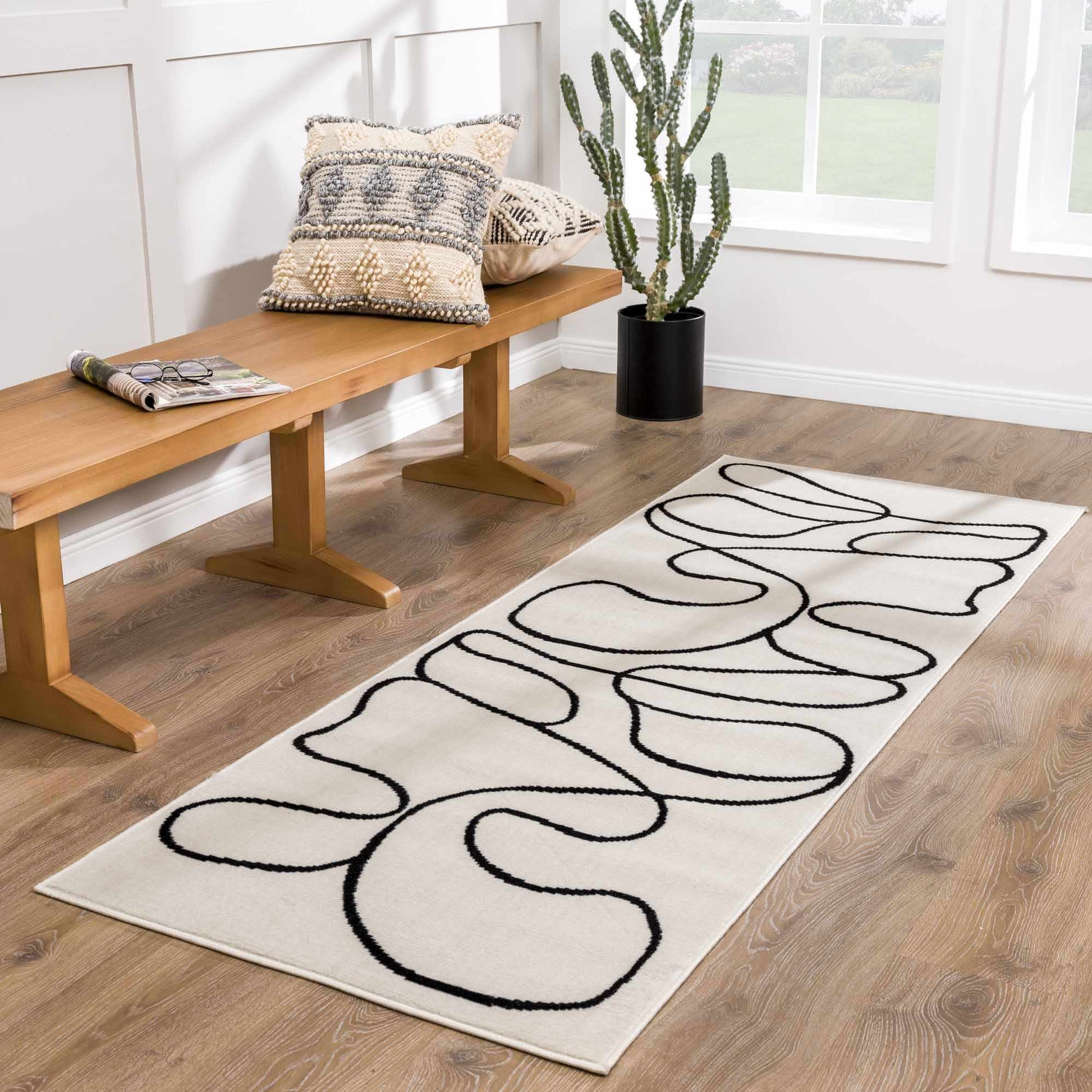 Low profile rug