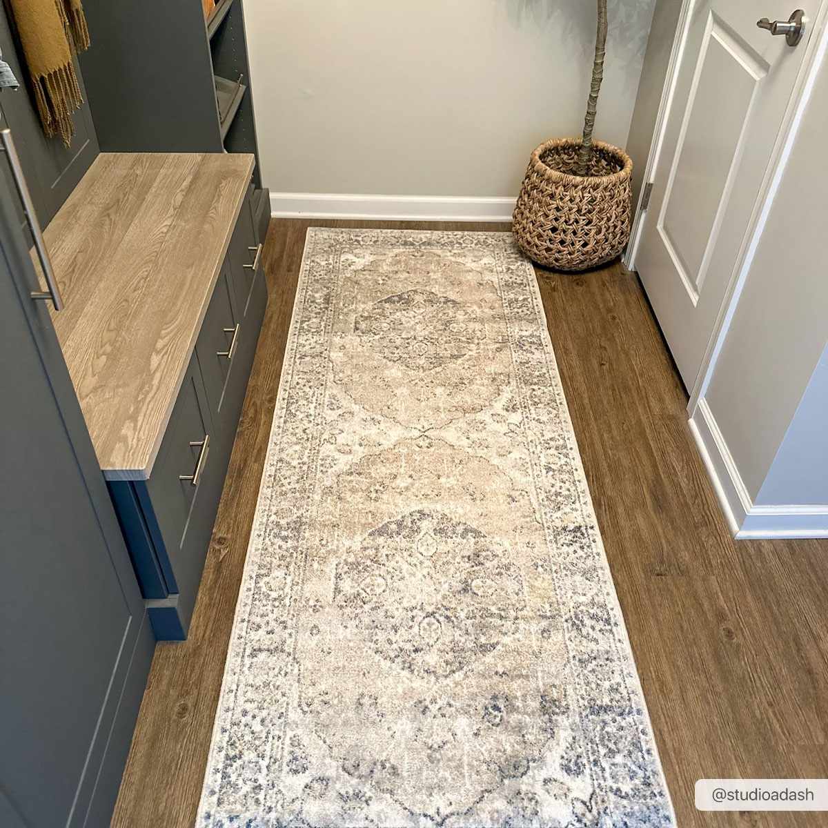 Beige Washable Flat Pile Rug - Stylish Home Décor