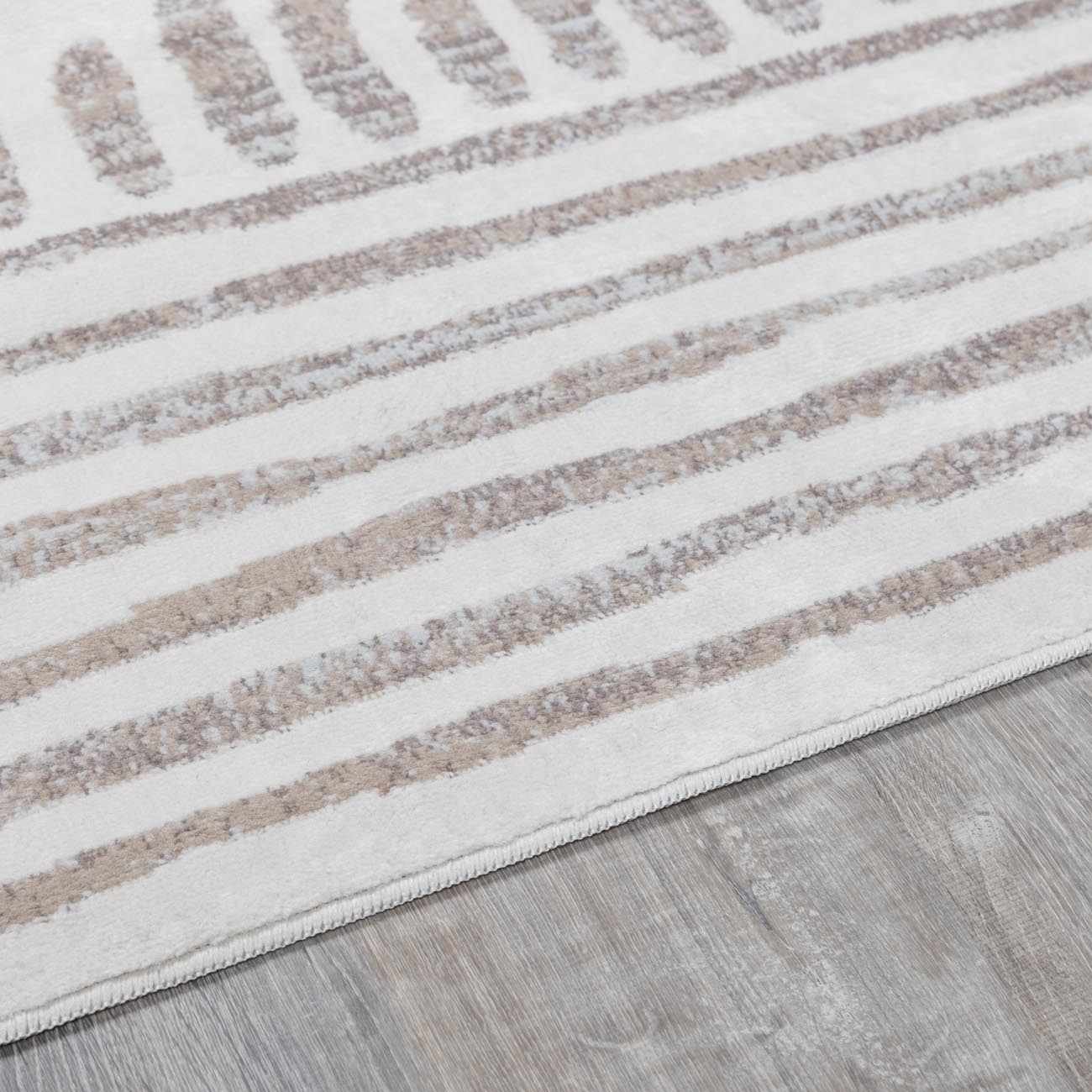 Beige Area Rug - Elegant Neutral Floor Decor for Modern Spaces